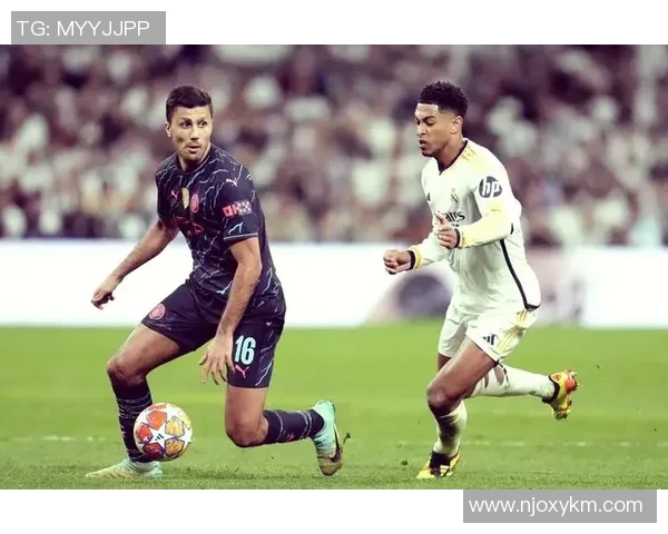 深入探讨足球明星的独特魅力与卓越才能解析