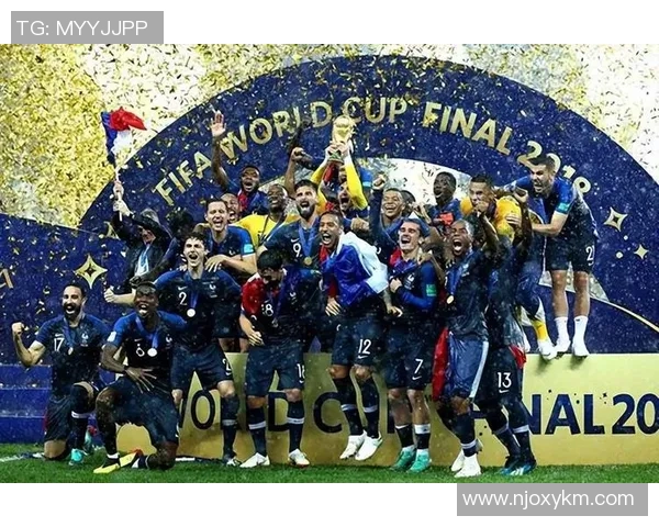 深圳网球队在世界杯积分榜上以51分稳居第一名展现强劲实力 深圳网球队在世界杯积分榜上以51分稳居第一名展现强劲实力