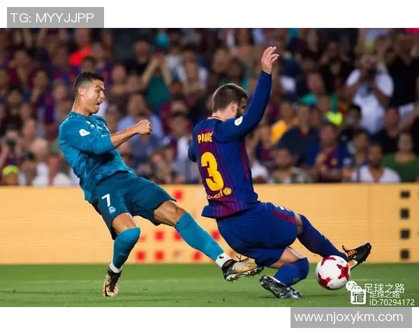 足球明星极限挑战射门技巧视频精彩瞬间回顾与分析 足球明星极限挑战射门技巧视频精彩瞬间回顾与分析