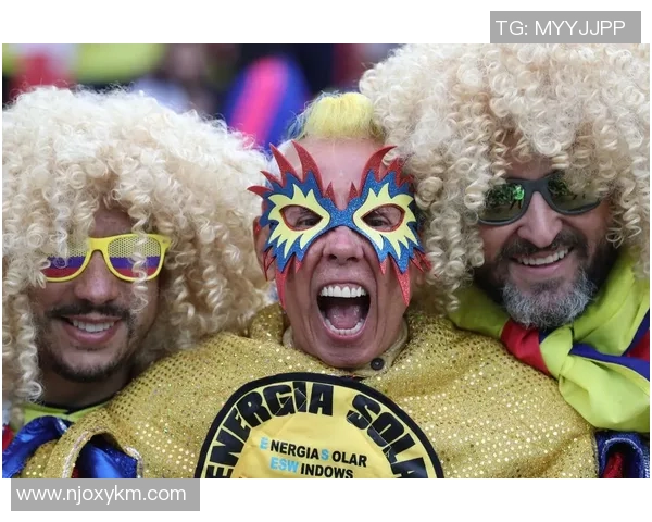 足球明星球迷热情庆祝瞬间展现激情与团结的完美时刻 足球明星球迷热情庆祝瞬间展现激情与团结的完美时刻