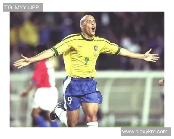 踢足球明星菲罗的传奇之路与辉煌成就揭秘 踢足球明星菲罗的传奇之路与辉煌成就揭秘